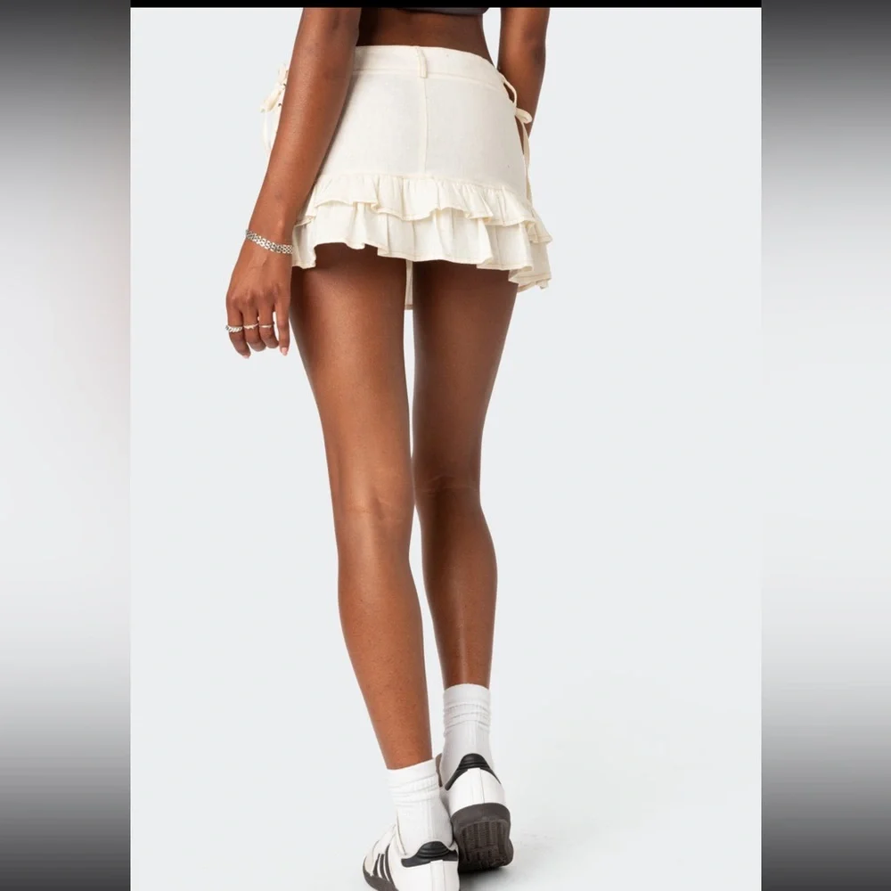 Dev Ruffle Linen Mini Skirt - Picture 2 of 2
